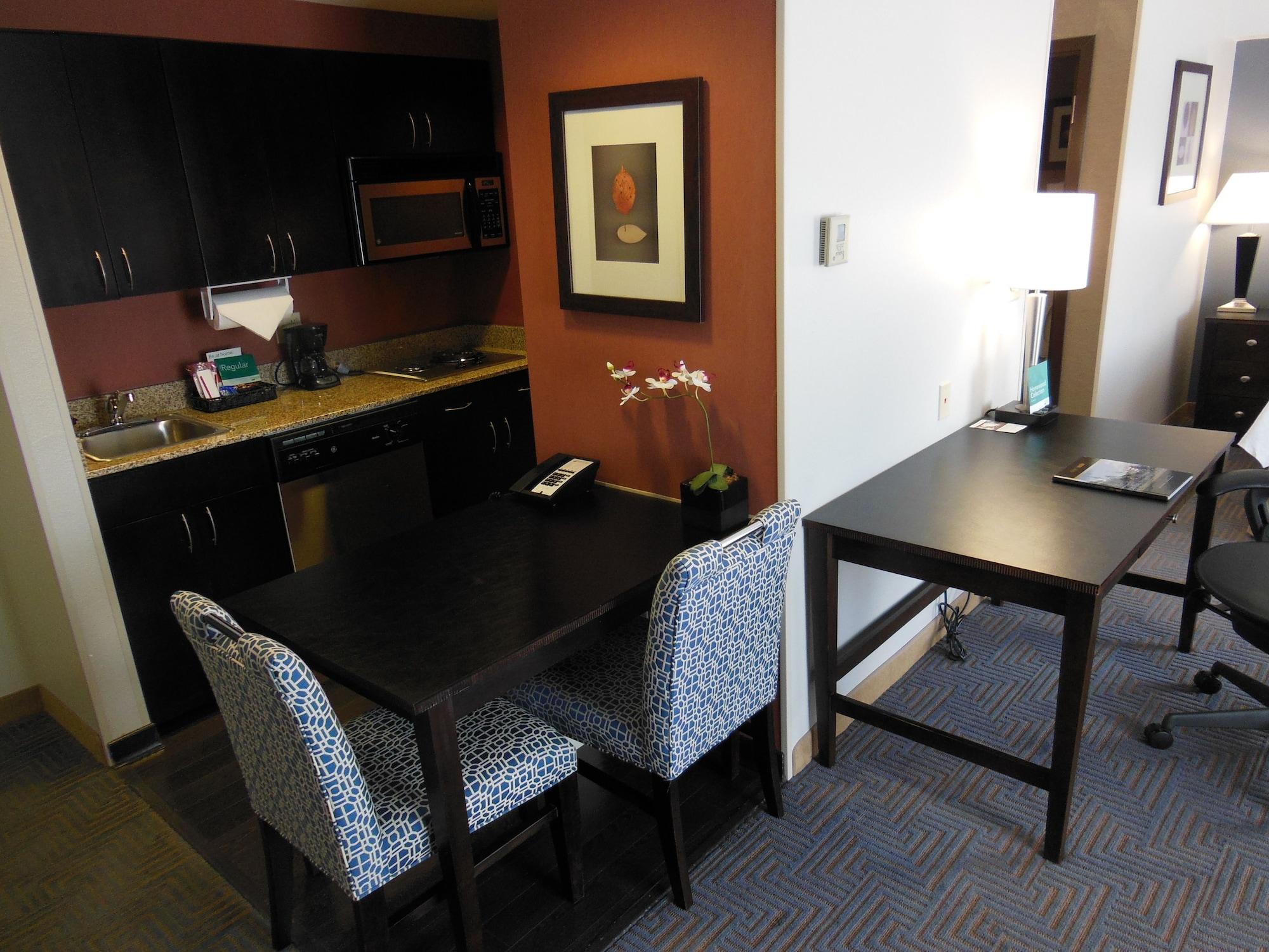 Homewood By Hilton Louisville-east 3*