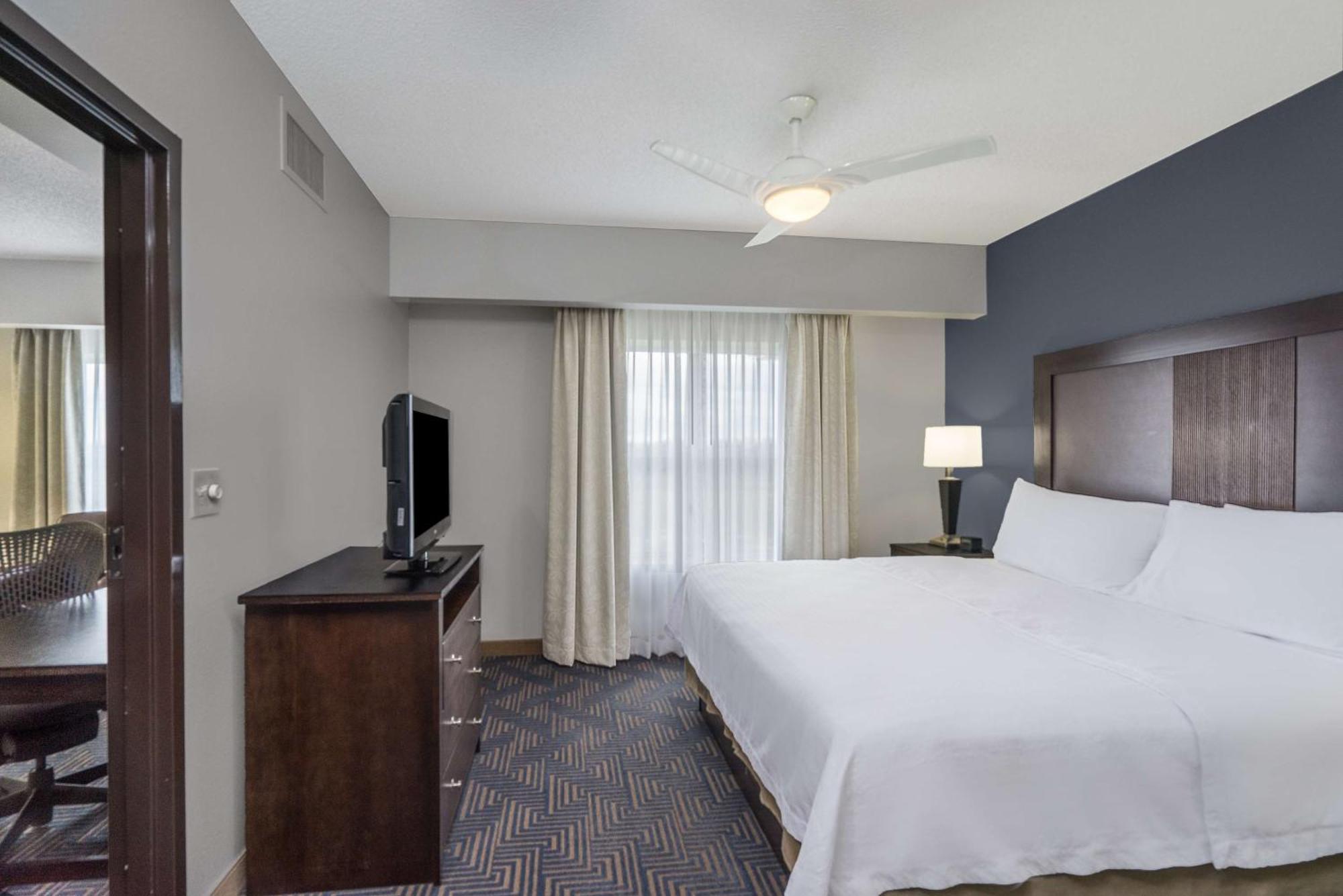 Hotel Homewood By Hilton Louisville-east 3*